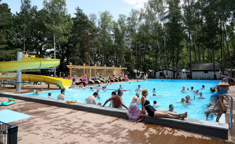 Schwimmbadkomplex in Powsinie